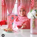 Loker Therapist salon